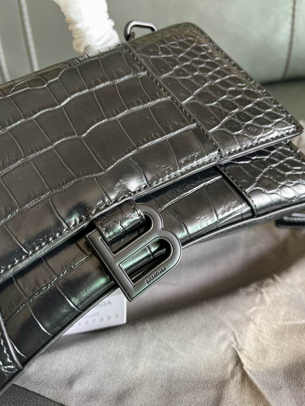 Hourglass M14x10x23cm S13x8x19cm YT (3)