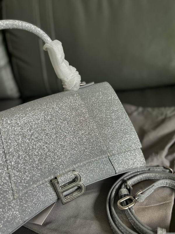 Hourglass M14x10x23cm S13x8x19cm YT (31)