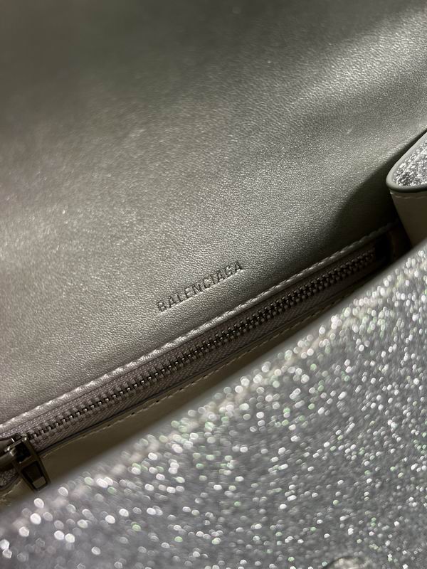 Hourglass M14x10x23cm S13x8x19cm YT (35)