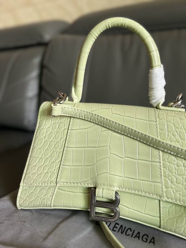 Hourglass M14x10x23cm S13x8x19cm YT (4)