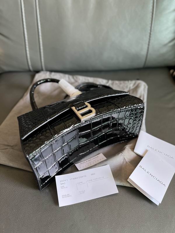 Hourglass M14x10x23cm S13x8x19cm YT (5)