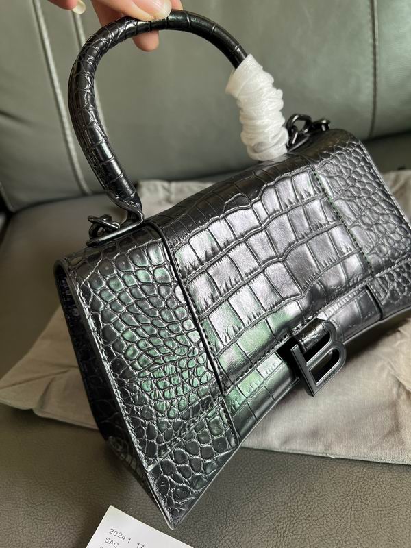 Hourglass M14x10x23cm S13x8x19cm YT (5)