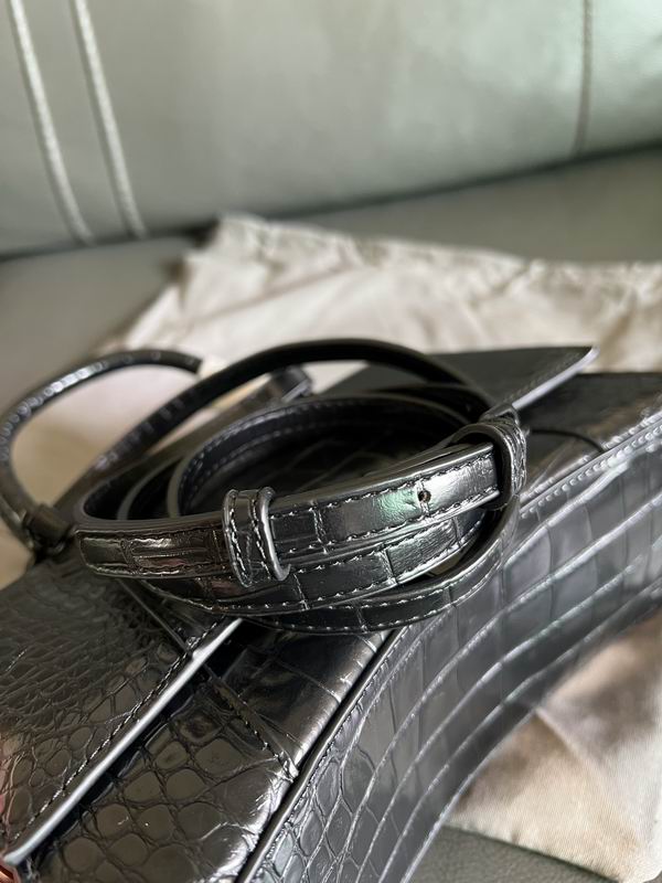 Hourglass M14x10x23cm S13x8x19cm YT (6)