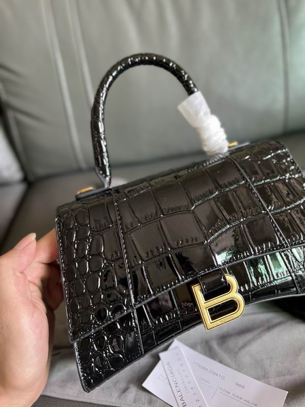 Hourglass M14x10x23cm S13x8x19cm YT (6)