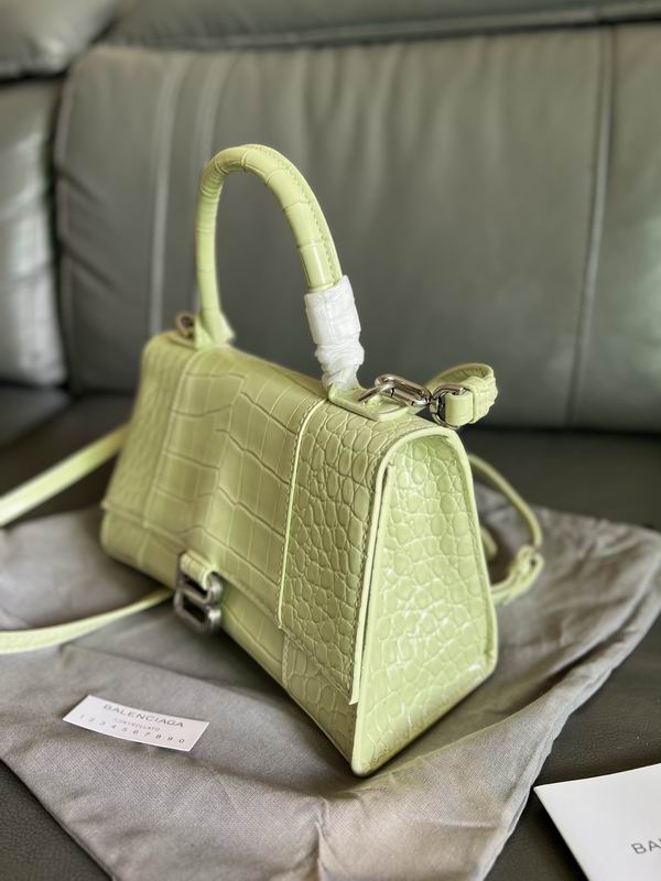 Hourglass M14x10x23cm S13x8x19cm YT (6)