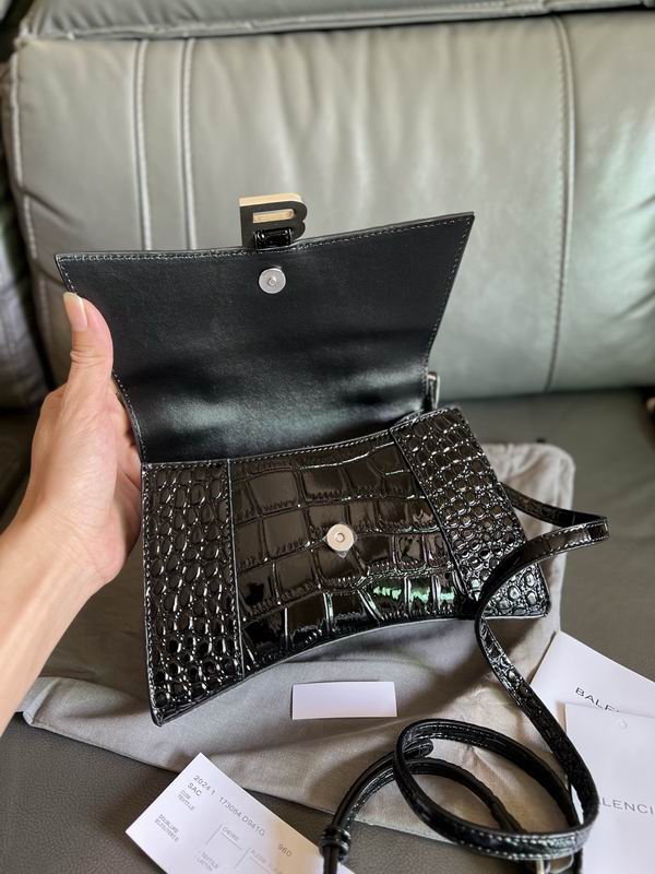 Hourglass M14x10x23cm S13x8x19cm YT (7)