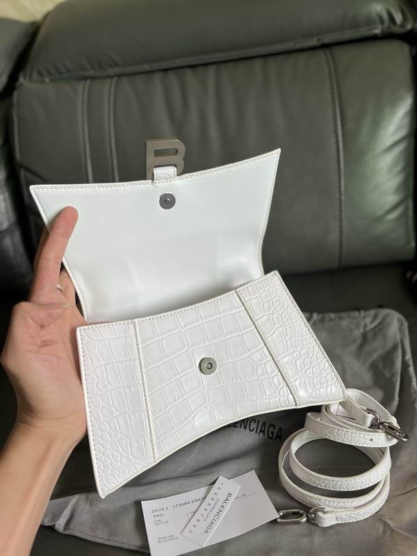 Hourglass M14x10x23cm S13x8x19cm YT (7)