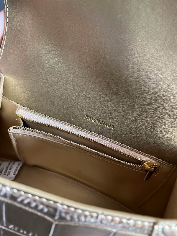 Hourglass M14x10x23cm S13x8x19cm YT (8)