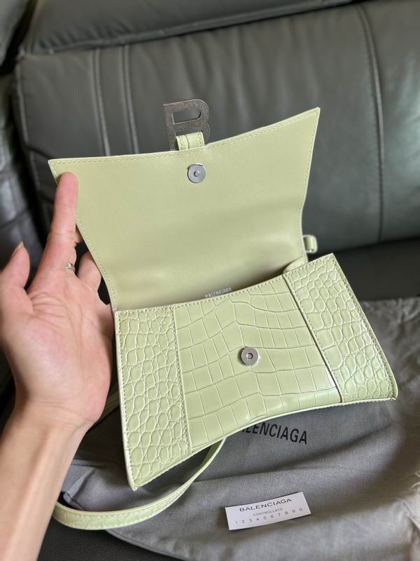 Hourglass M14x10x23cm S13x8x19cm YT (8)