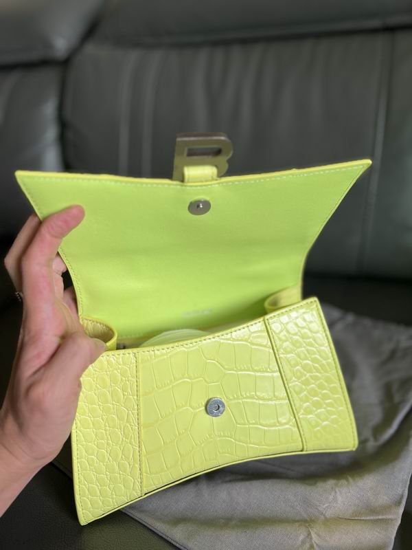 Hourglass M14x10x23cm S13x8x19cm YT (8)