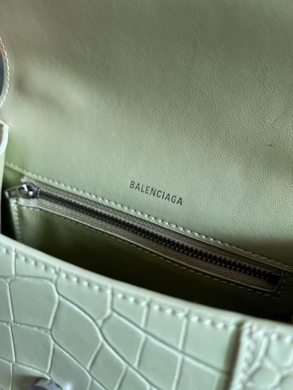 Hourglass M14x10x23cm S13x8x19cm YT (9)