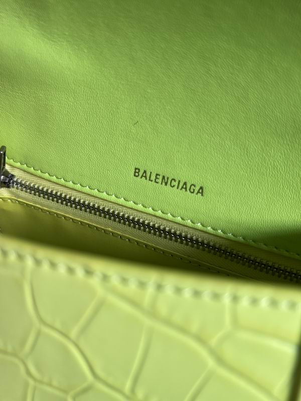 Hourglass M14x10x23cm S13x8x19cm YT (9)