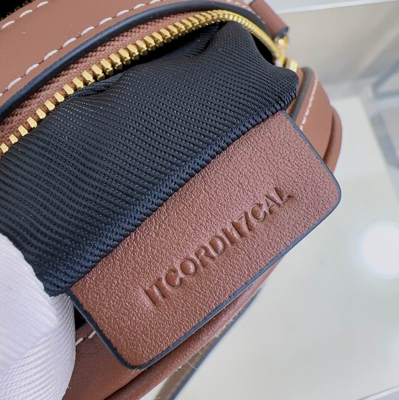 Louise 17x7x17cm HQ (9)