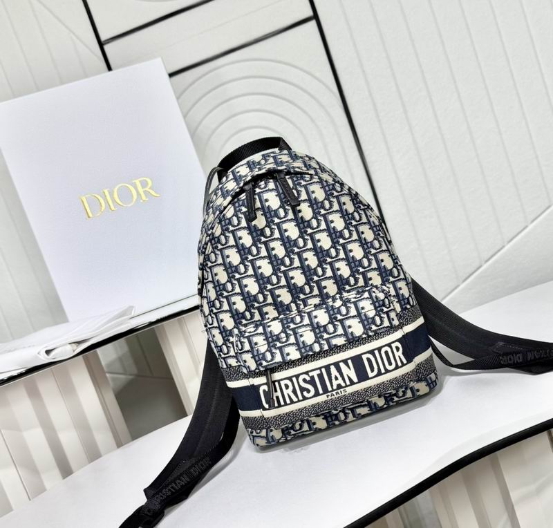 M928 21.5x31.5x13cm WP (2)