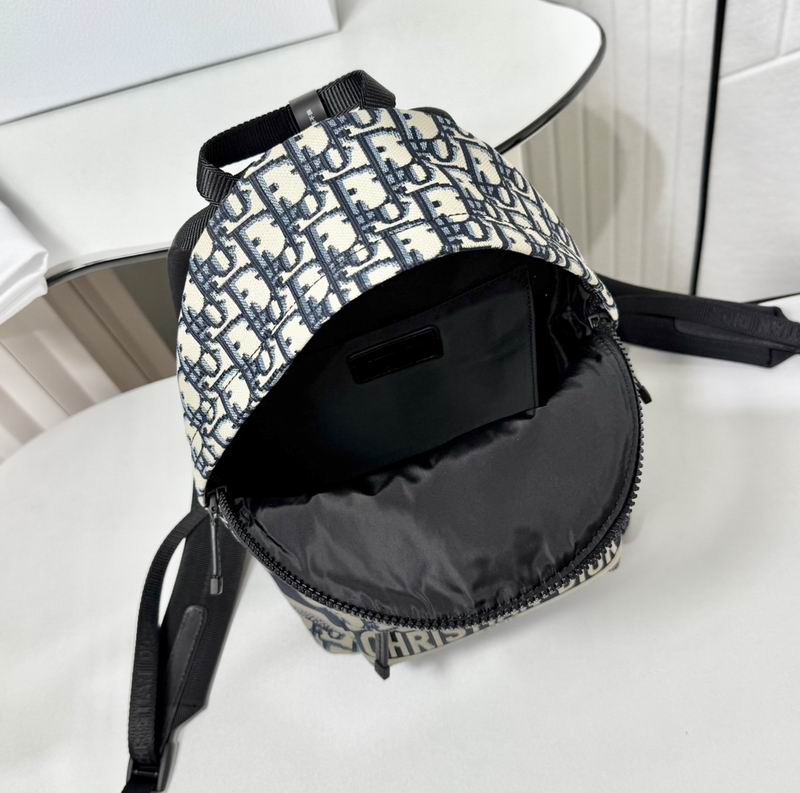 M928 21.5x31.5x13cm WP (9)