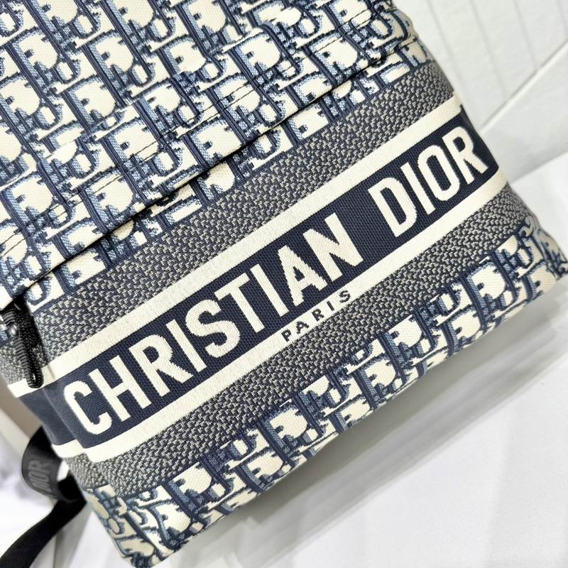 M928 34x42x15cm WP (7)