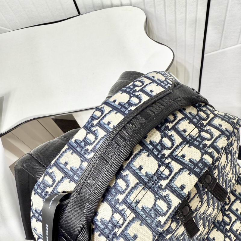 M929 26.5x36.5x13cm WP (6)