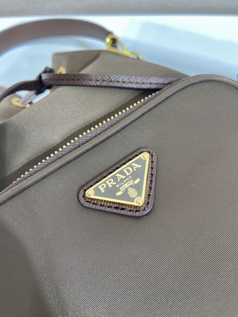 Prada 1BH038 18x23x12cm AP_9