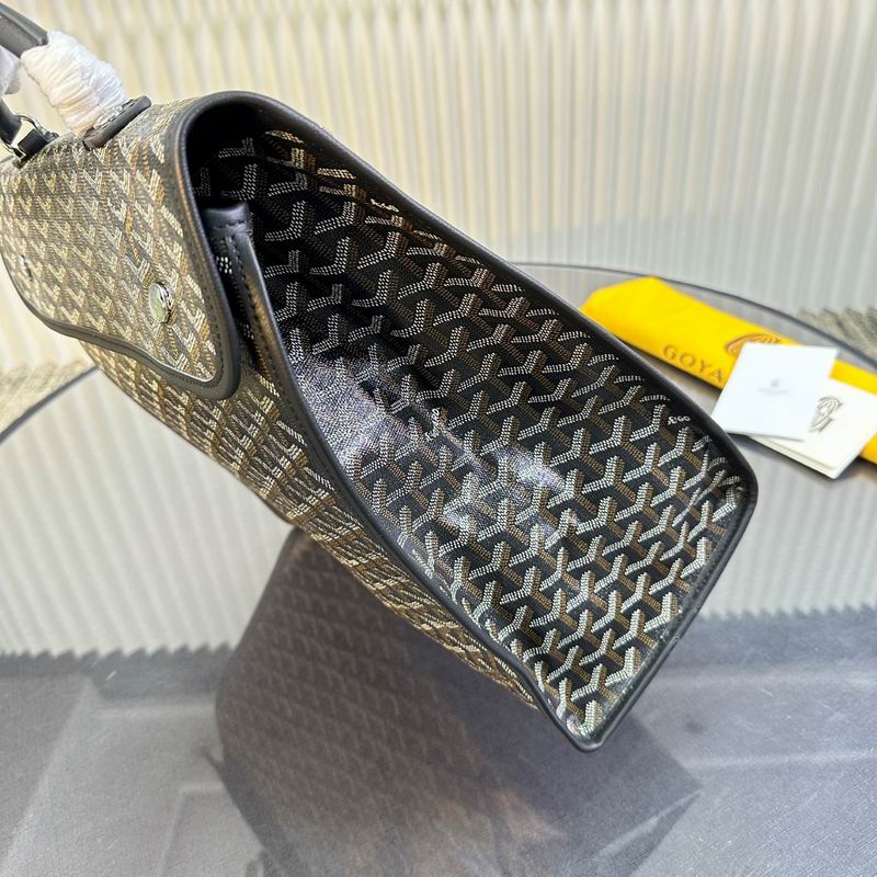 Saint Léger 33x35x16cm YT (30)