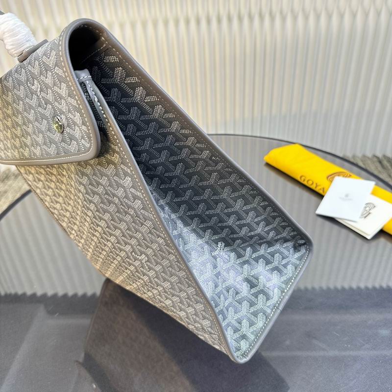 Saint Léger 33x35x16cm YT (39)