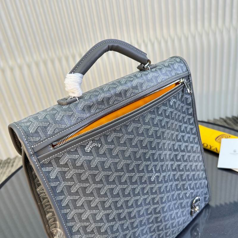 Saint Léger 33x35x16cm YT (40)