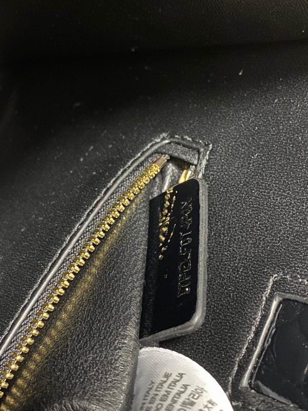 Thomas 27x11x20cm HQ (9)