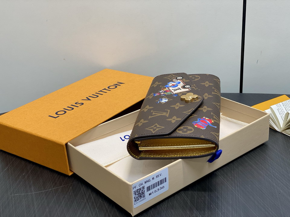 Sarah M15336 7 5x4 1x0 8cm gf_3