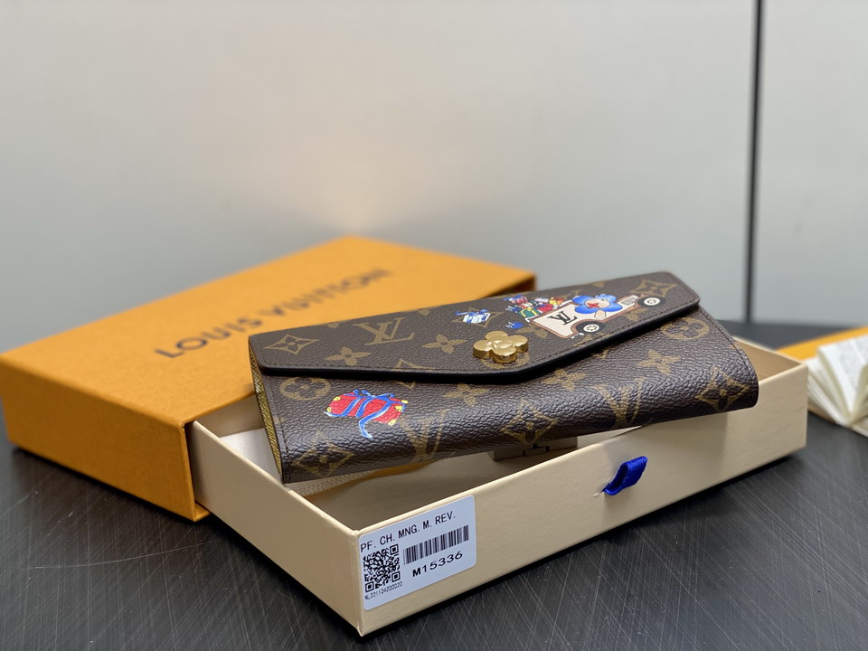 Sarah M15336 7 5x4 1x0 8cm gf_4