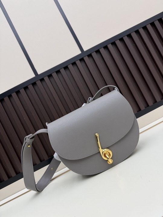 Bur 1H8936 24x20 5x8cm ss2_1