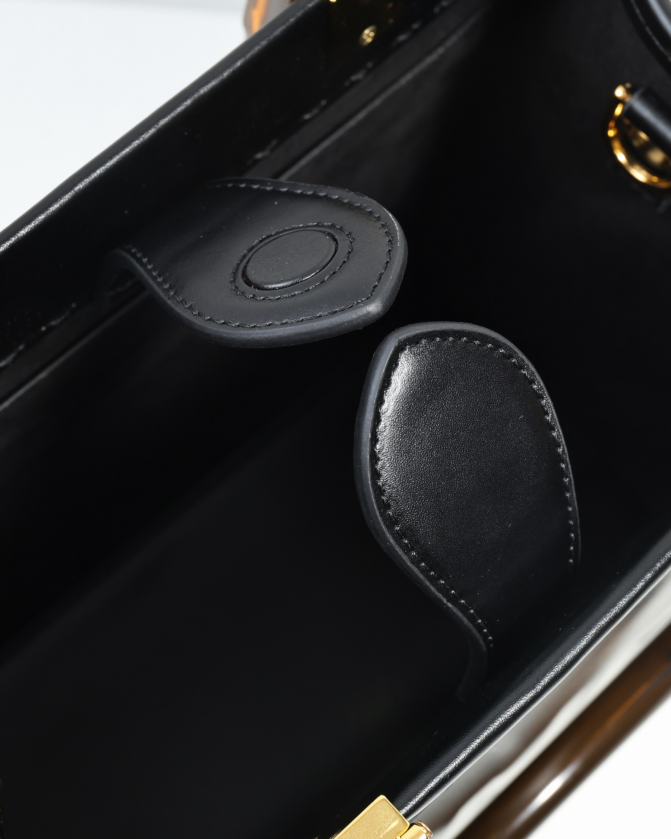 Fendi 26x22 5x20 5cm jj1_4