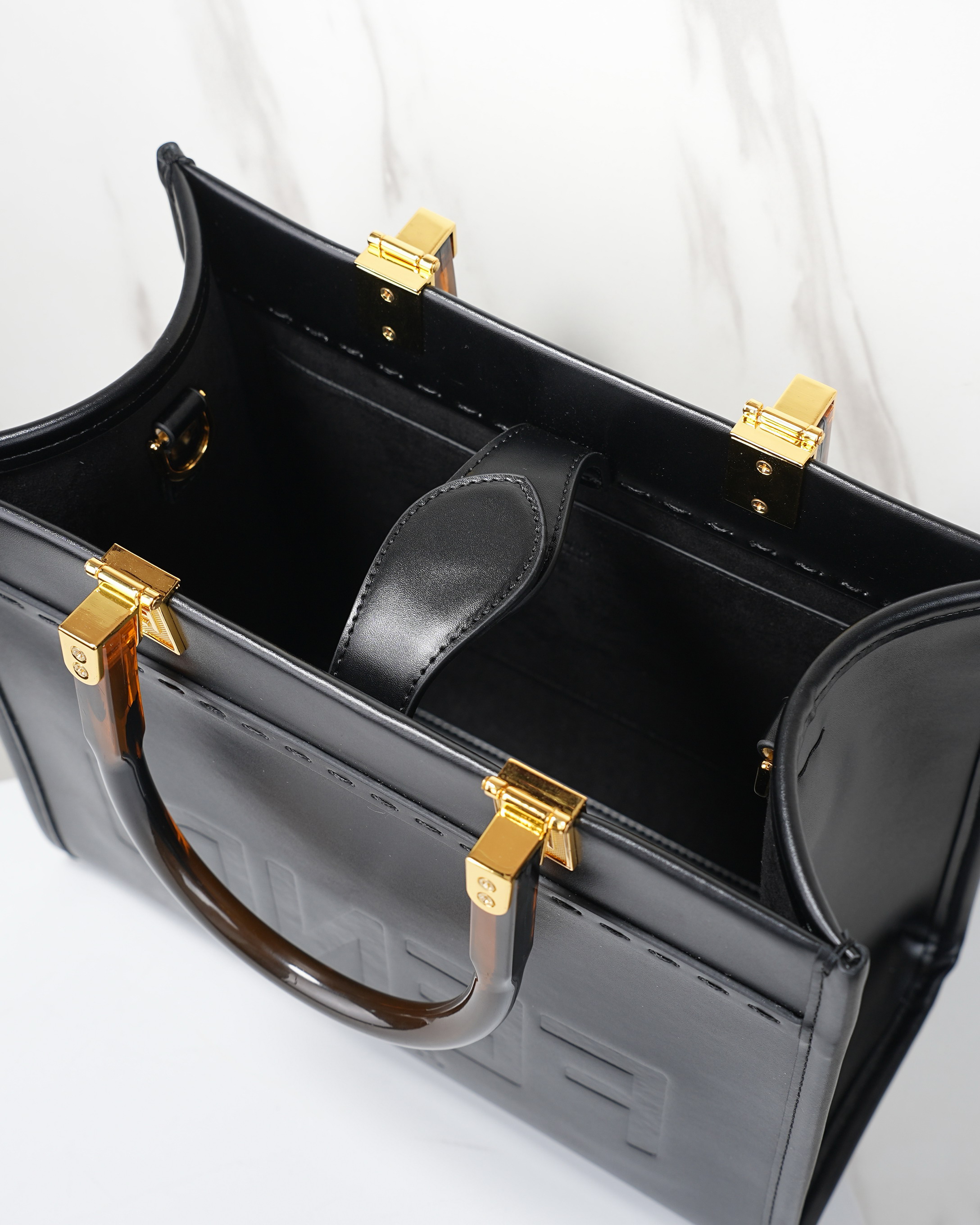 Fendi 26x22 5x20 5cm jj1_7