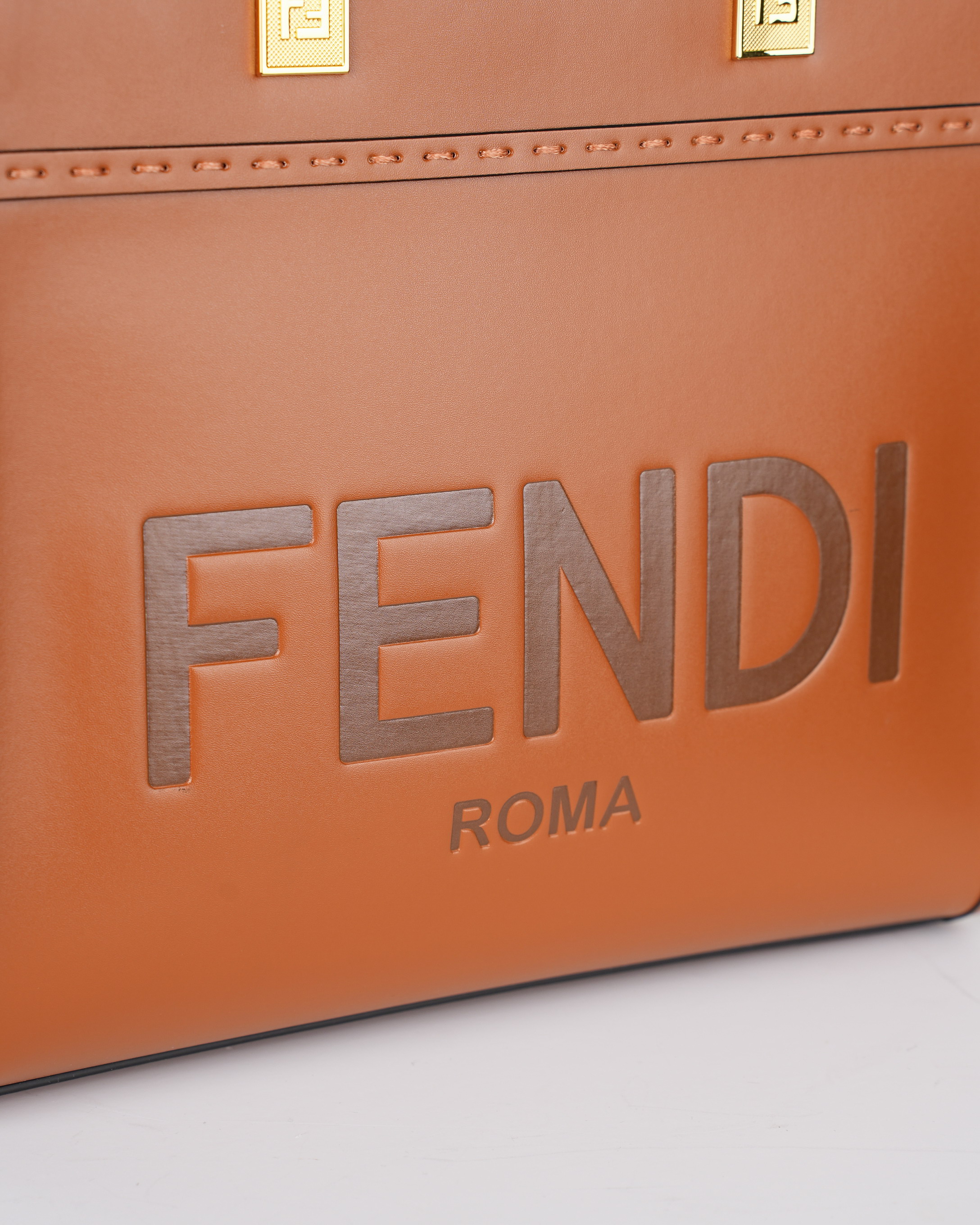 Fendi 26x22 5x20 5cm jj2_4