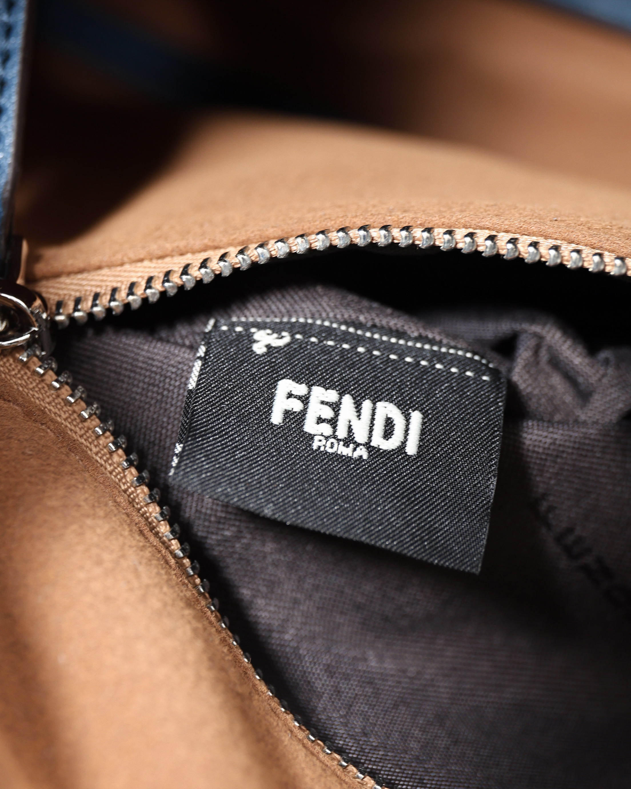 Fendi Simply 34 5x20x4 5cm jj_8