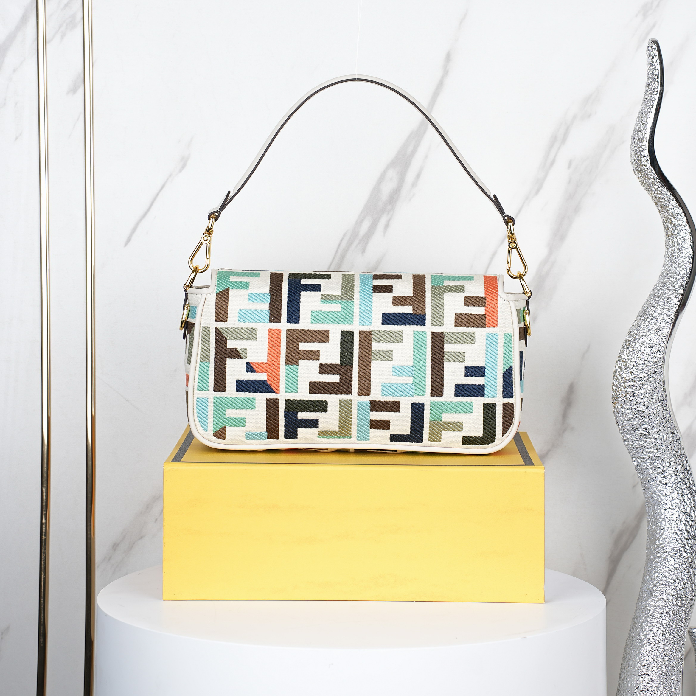 Fendi baguette 27x6x14cm jj2_3