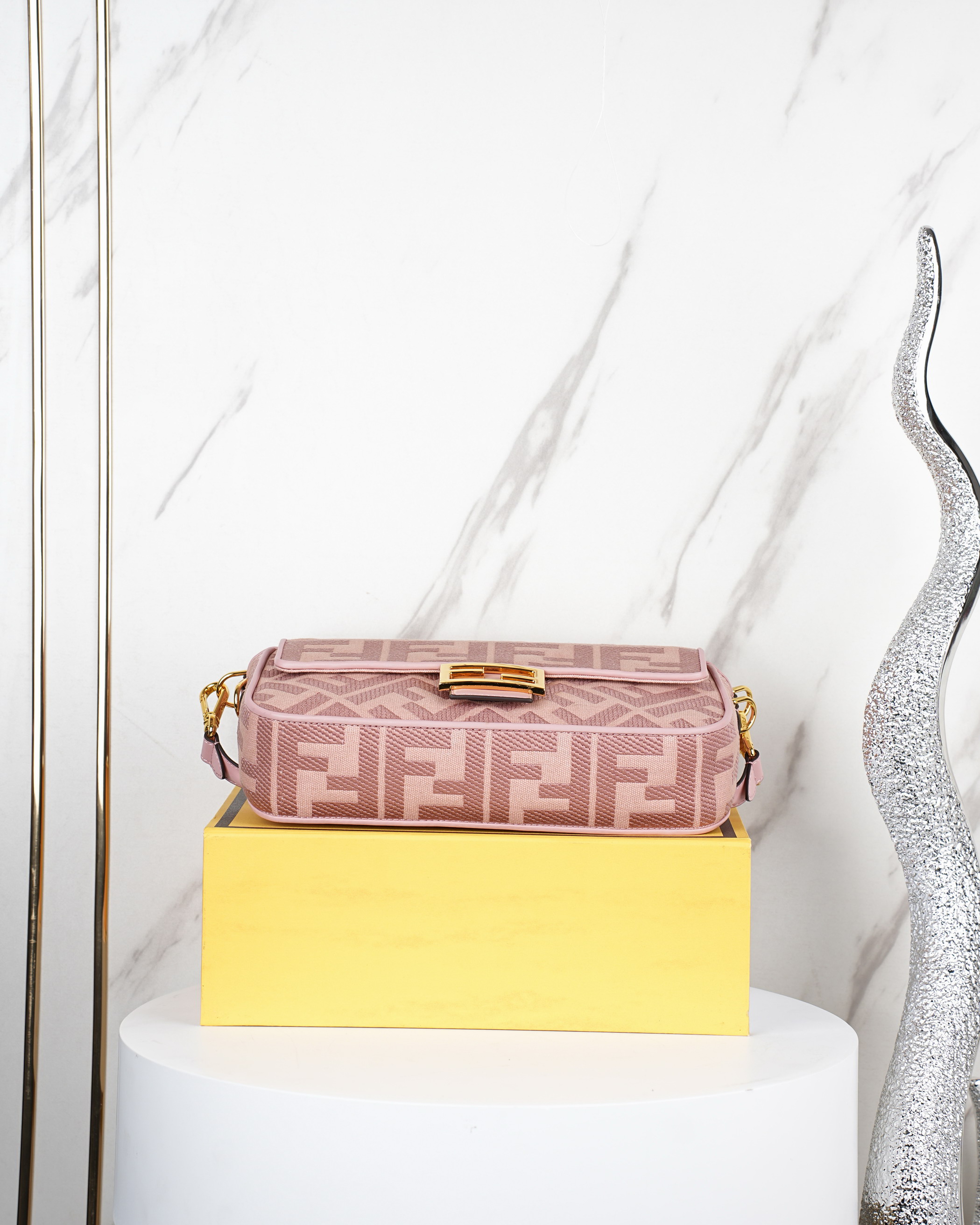 Fendi baguette 27x6x14cm jj3_6