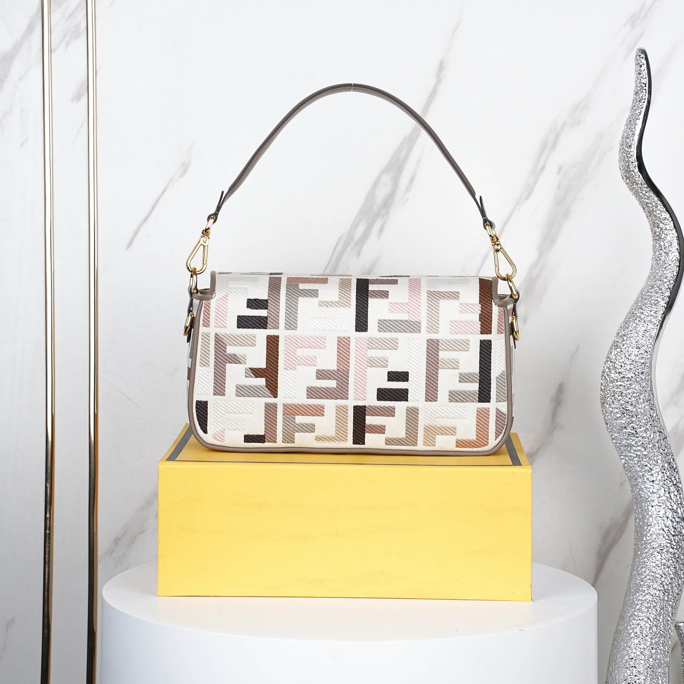 Fendi baguette 27x6x14cm jj_3