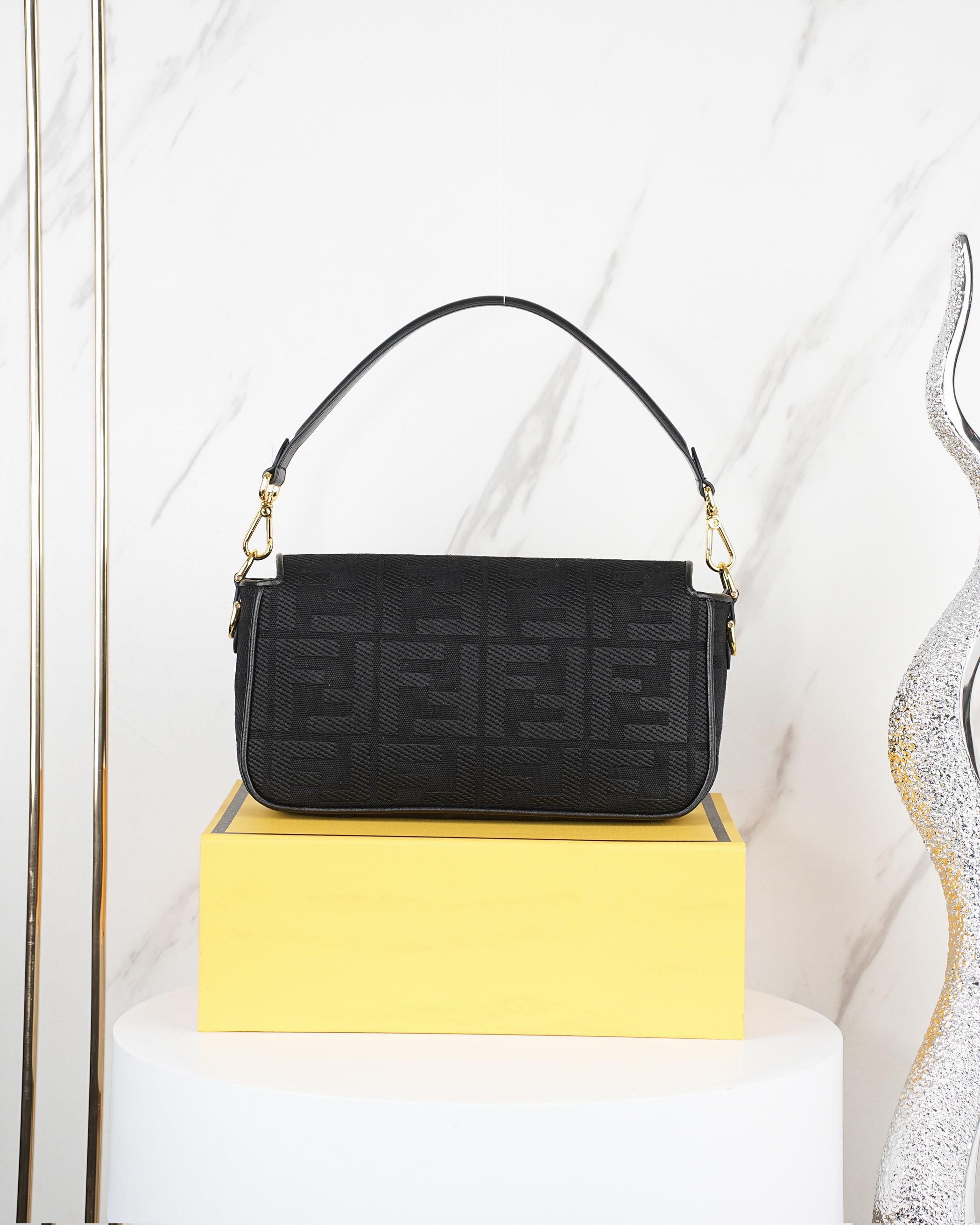 Fendi baguette 27x6x14cm jj4_3