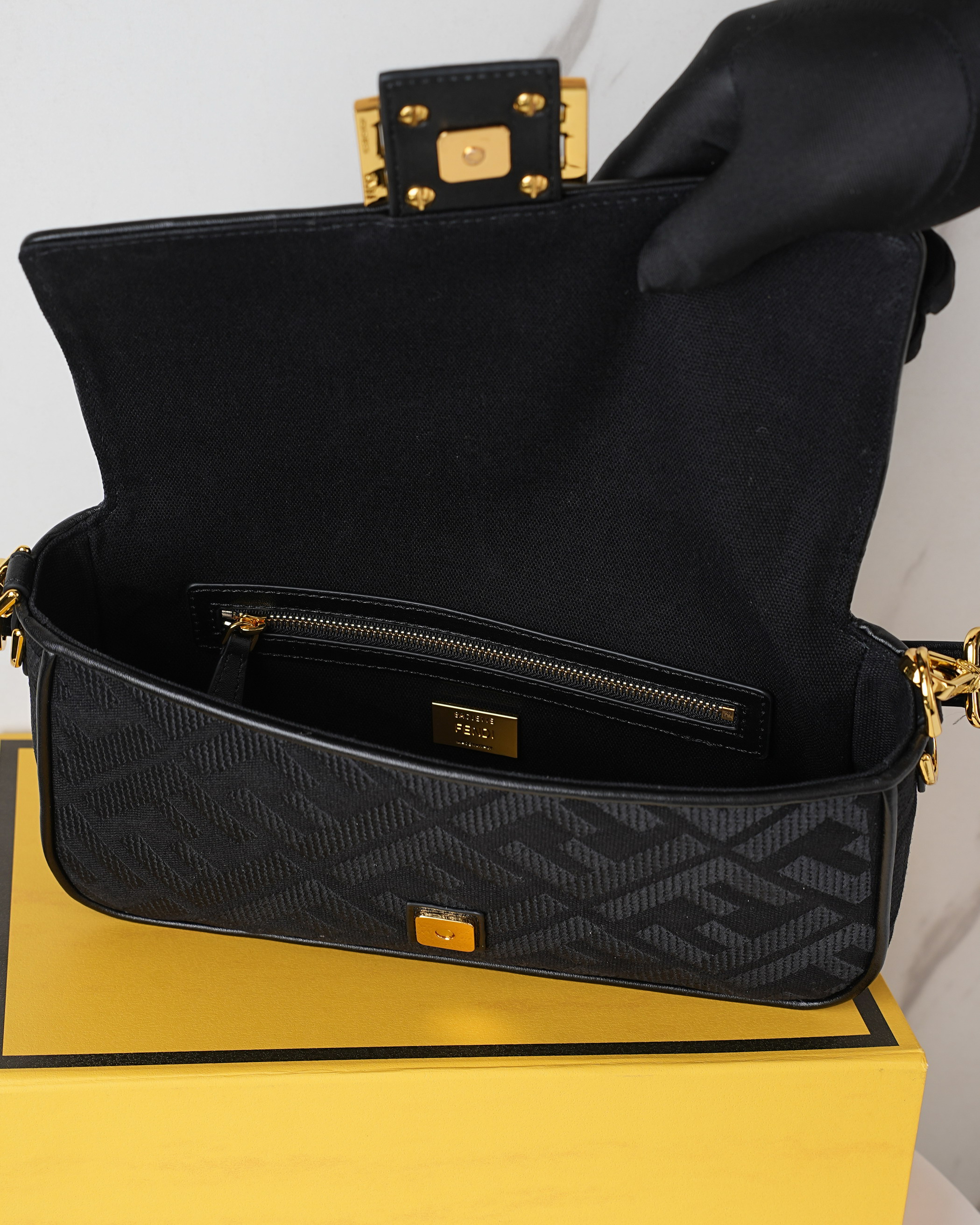 Fendi baguette 27x6x14cm jj4_6