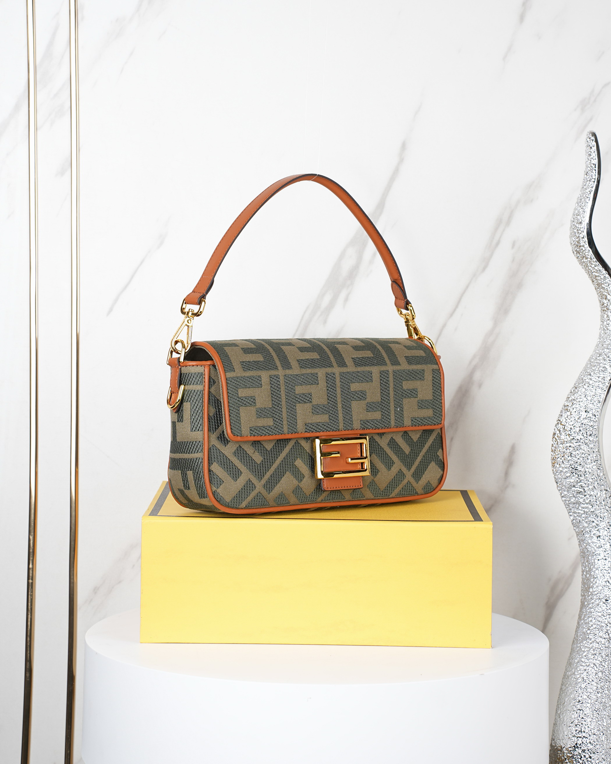 Fendi baguette 27x6x14cm jj5_2