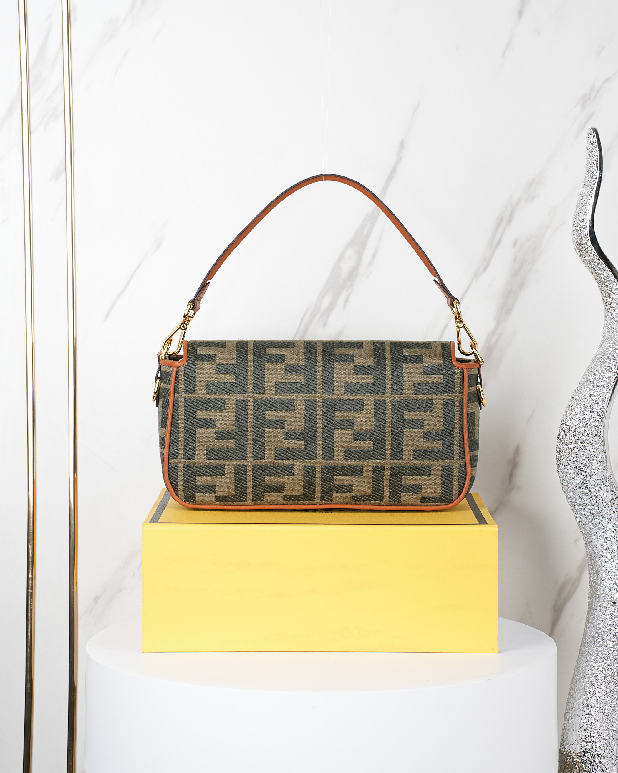 Fendi baguette 27x6x14cm jj5_3