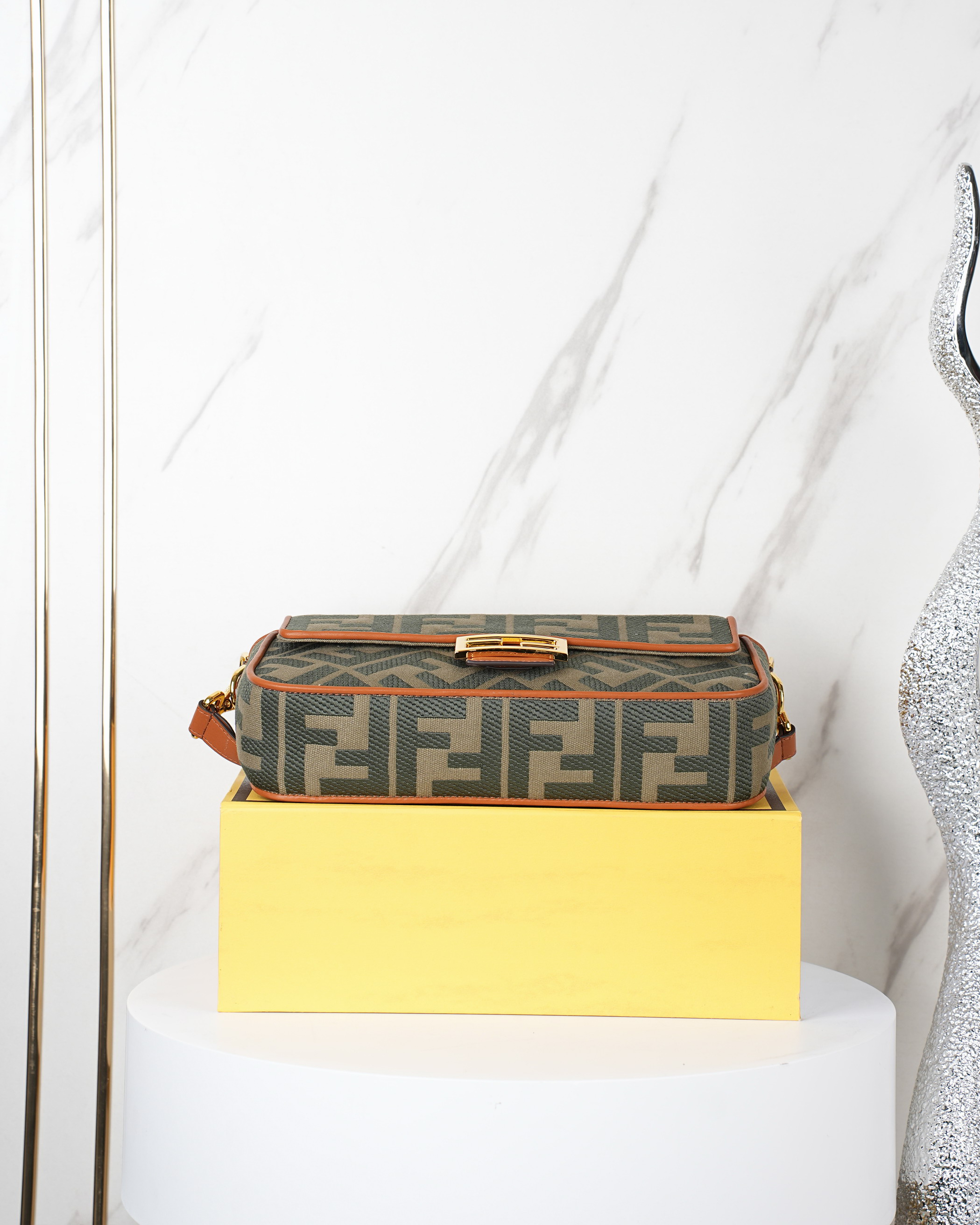 Fendi baguette 27x6x14cm jj5_4