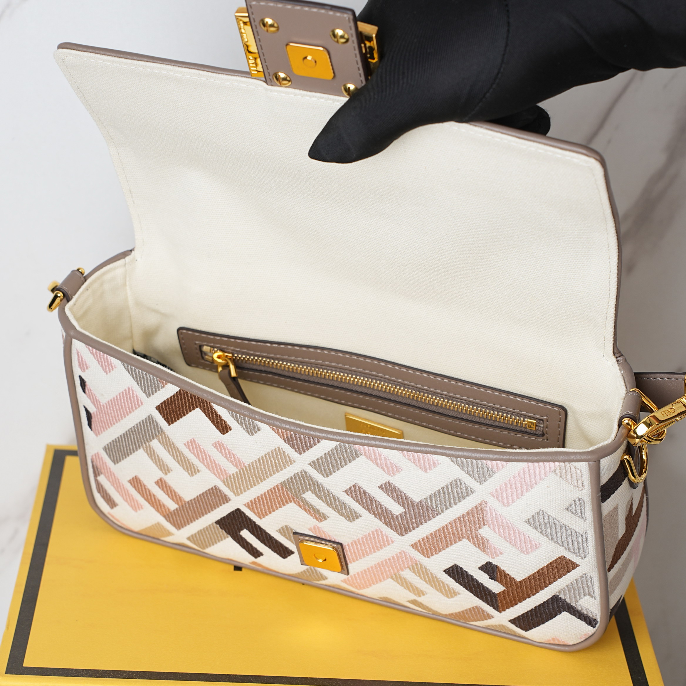 Fendi baguette 27x6x14cm jj_5