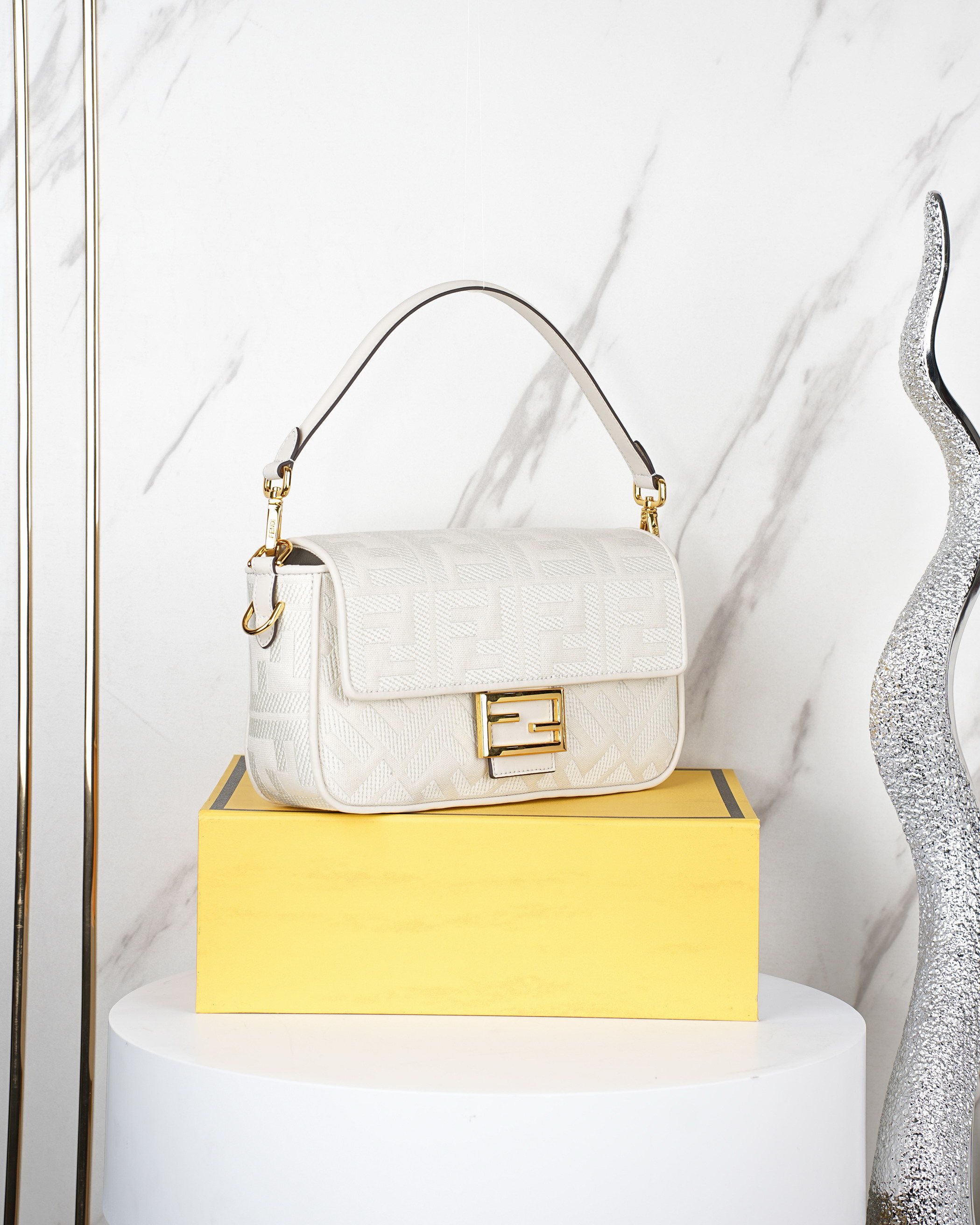 Fendi baguette 27x6x14cm jj6_2