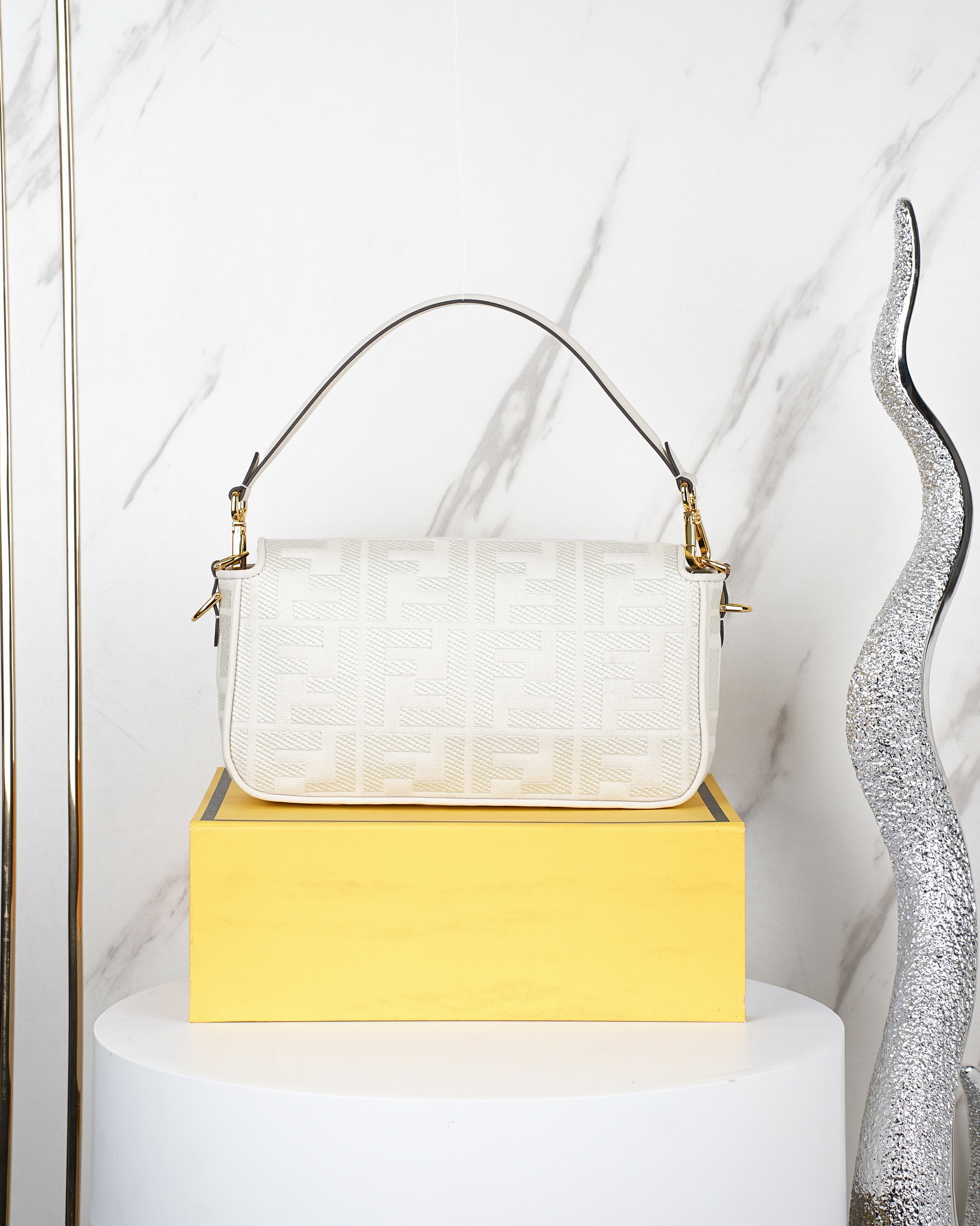 Fendi baguette 27x6x14cm jj6_3