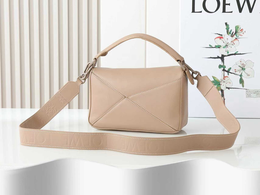 Loewe M88 25x17cm ss1_2
