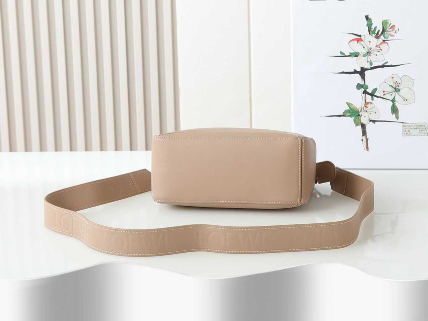 Loewe M88 25x17cm ss1_4