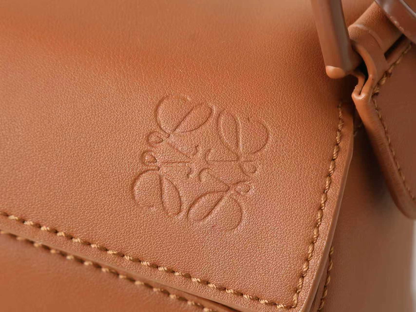 Loewe M88 25x17cm ss2_6