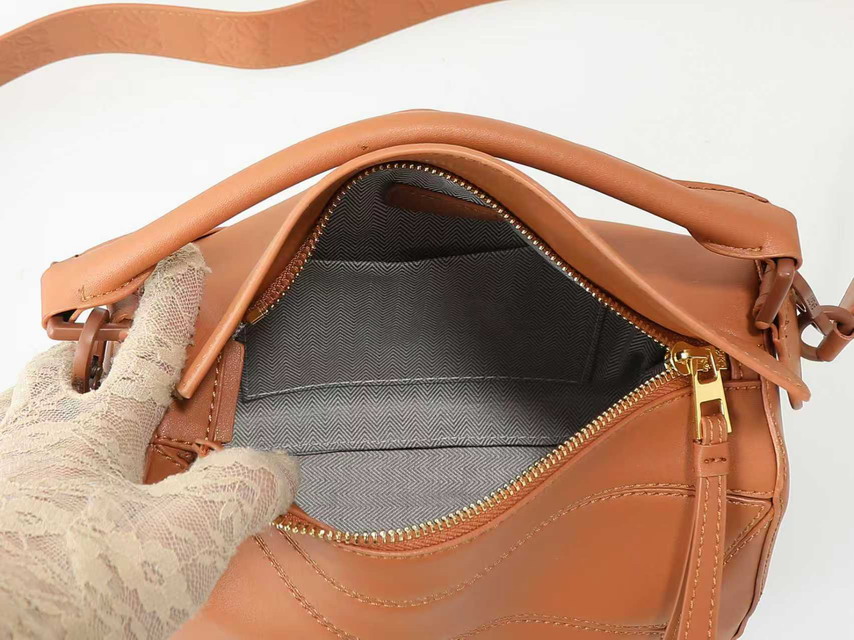 Loewe M88 25x17cm ss2_9