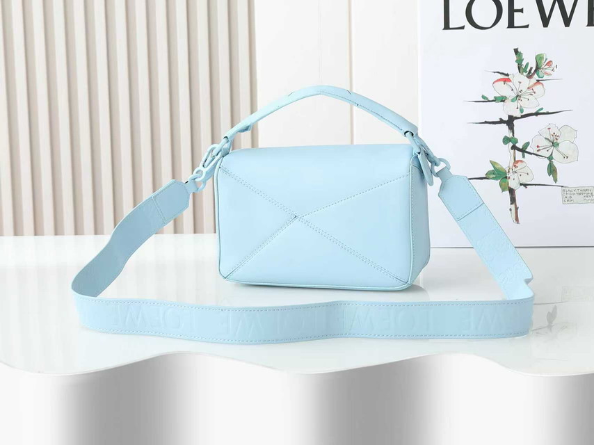 Loewe M88 25x17cm ss3_2