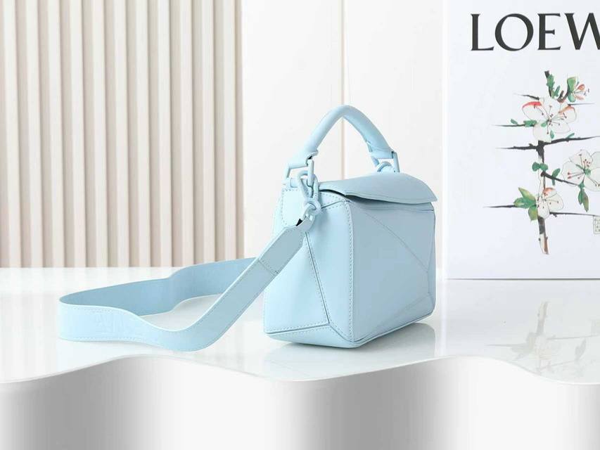 Loewe M88 25x17cm ss3_3